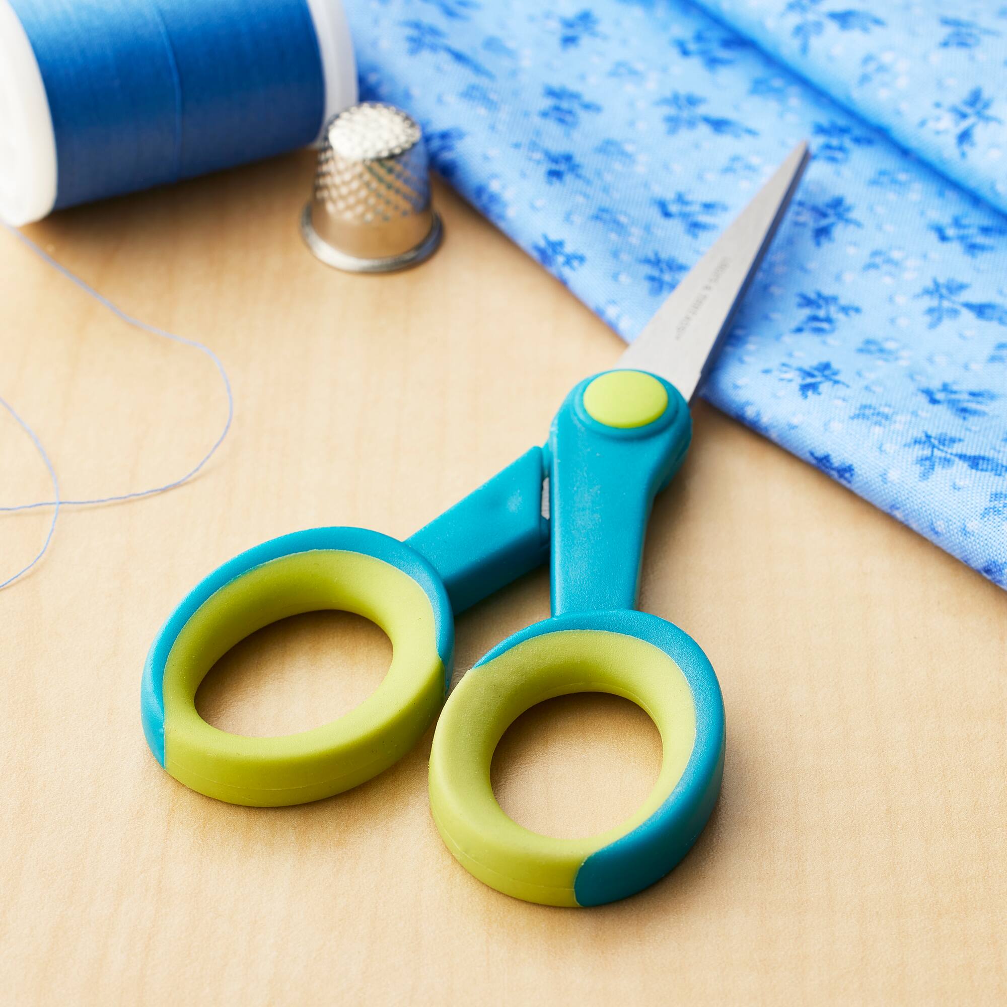 5" Micro Tip Scissors by Loops & Threads®